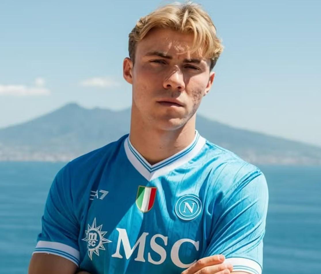 霍伊伦：那不勒斯球迷让我宾至如归，已准备好接受新的挑战